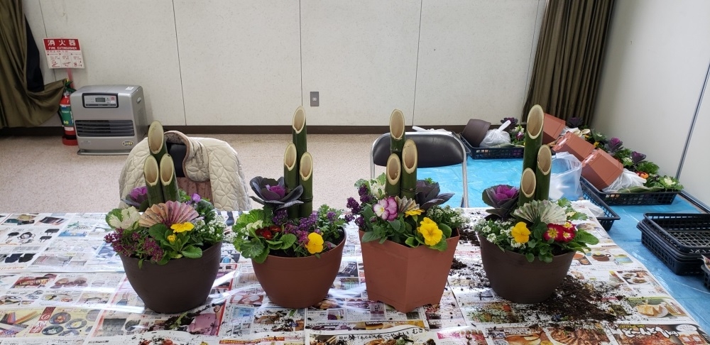 年忘れ試食会&迎春プチ寄せ植えをしよう💛
【備北エリア新見南コープ委員会】