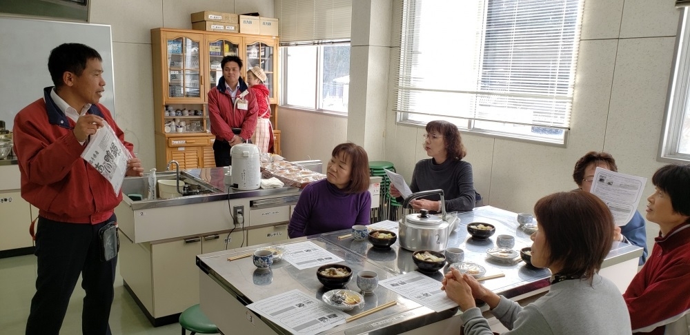 年忘れ試食会&迎春プチ寄せ植えをしよう💛
【備北エリア新見南コープ委員会】