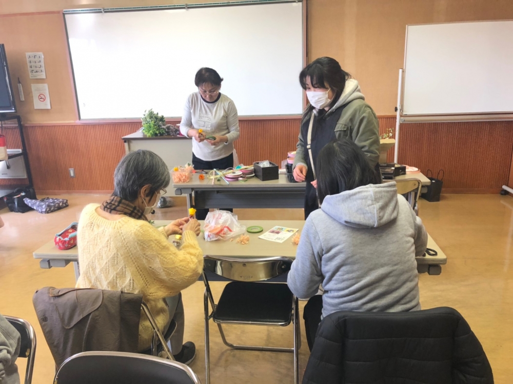 プリザーブドフラワーで作るコサージュorアレンジフラワー
【岡山西エリア福浜コープ委員会】