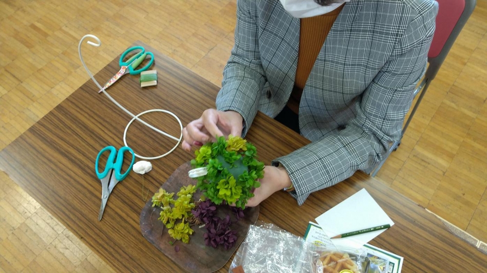 みんなでチャレンジ!あじさいボールを作ろう!
【倉敷エリア西阿知南コープ委員会】
