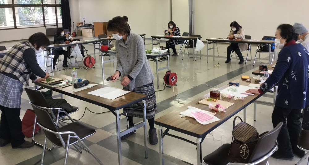 お正月アレンジをつくろう
【美作エリア作東コープ委員会】