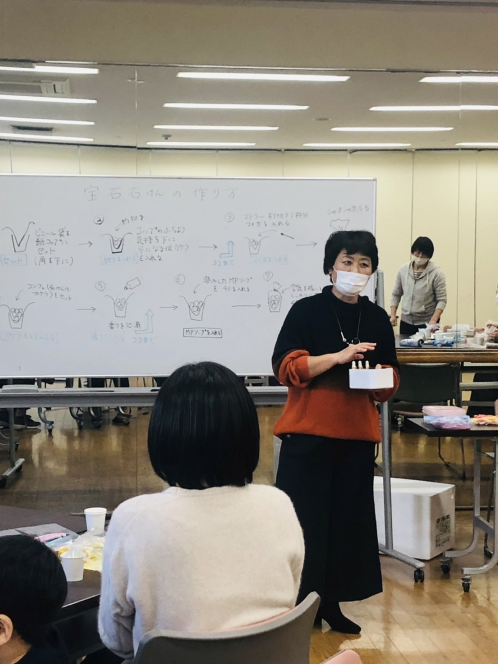 宝石せっけんを作りましょう
【岡山西エリア岡山西コープ委員会】