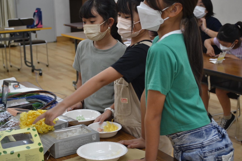 SDGs!廃材を利用してプリザーブドフラワーモビールを作ろう♪【倉敷エリア老松北コープ委員会】
