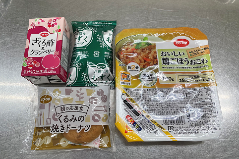 ボトルフラワーアレンジメントを作ってみませんか
【倉敷エリア琴浦西コープ委員会】