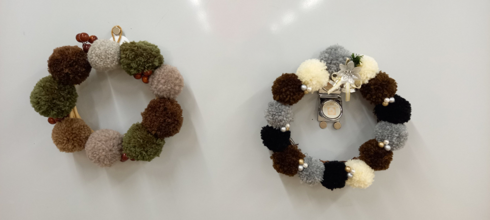 少し早いけど　ポンポンでクリスマスリース作り
【美作エリア鶴山コープ委員会】
