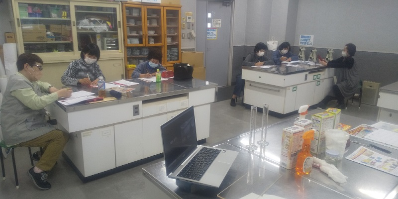 トップ産業株式会社　オレンジングパワーを使って早めのお掃除の仕方を学ぼう!!
【倉敷エリア水島コープ委員会】