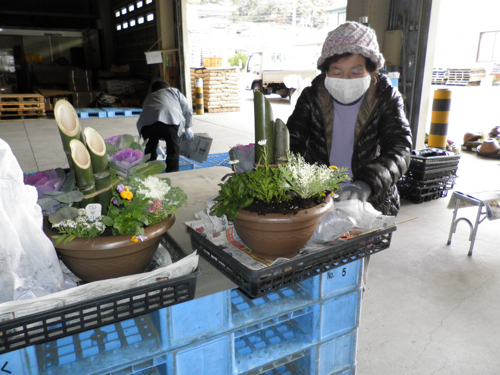 冬の寄せ植え
【備北エリア高梁北コープ委員会】