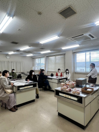 タカキベーカリーの学習会
【備北エリア清音コープ委員会】