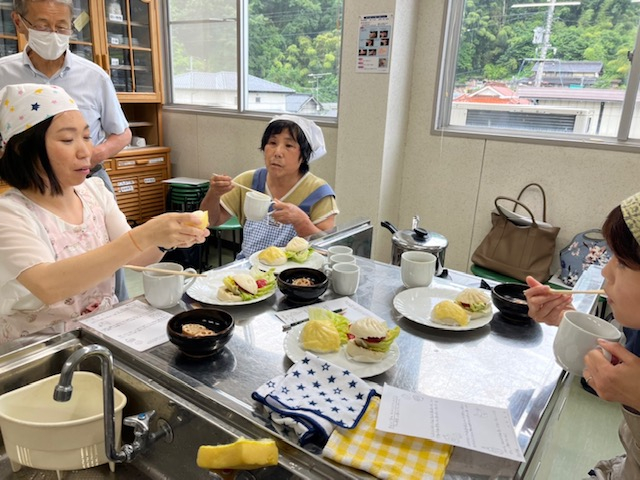 肉まん・水ギョーザの商品をアレンジして食べよう!!
【備北エリア新見南コープ委員会】