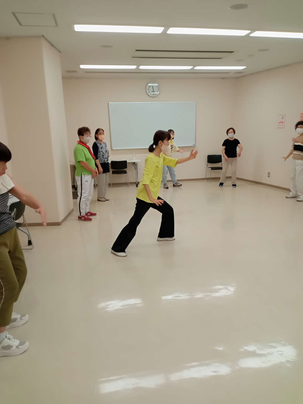 "太極拳の技を使って"ゆるっとストレッチ
【岡山西エリア灘崎コープ委員会】