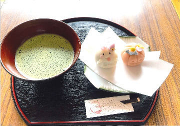 ハロウィンを和菓子で楽しもう♪
【岡山東エリア香登・西鶴山コープ委員会】