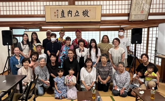 沖縄三線音楽会とコープのお菓子
【岡山西エリア野谷コープ委員会】