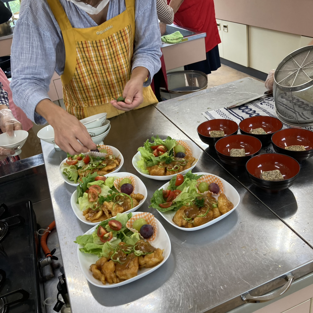 アメリカ風中華料理オレンジチキンを味わおう　
【美作エリア作東コープ委員会】