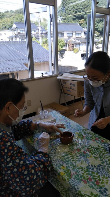 柿渋を使って和紙の一閑張りを楽しもう!　
【備北エリア新見北コープ委員会】
