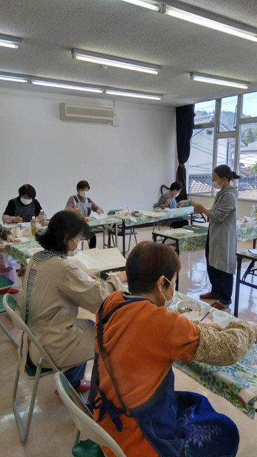 柿渋を使って和紙の一閑張りを楽しもう!　
【備北エリア新見北コープ委員会】