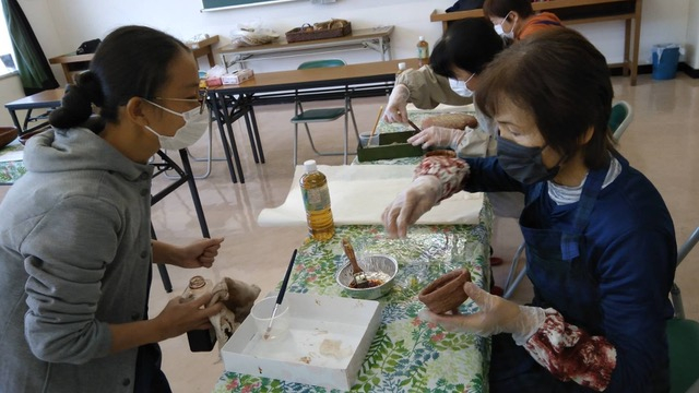 柿渋を使って和紙の一閑張りを楽しもう!　
【備北エリア新見北コープ委員会】