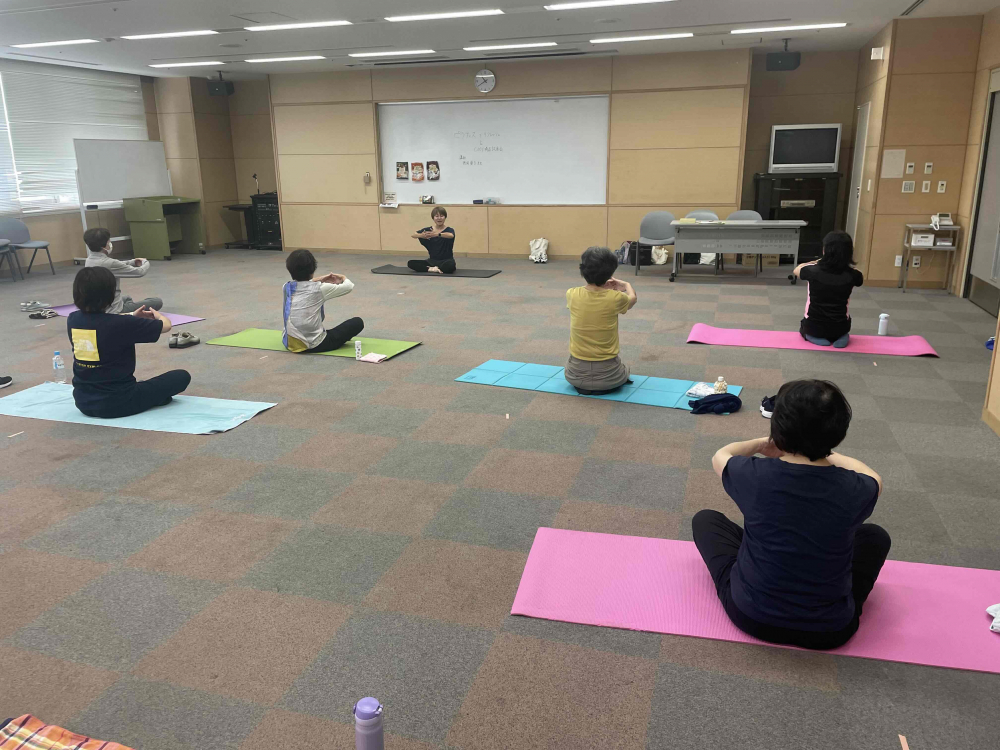 ピラティスでリフレッシュ
【倉敷エリア葦高コープ委員会】