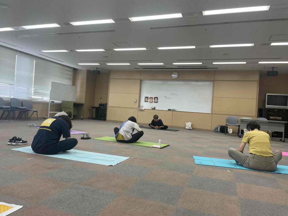 ピラティスでリフレッシュ
【倉敷エリア葦高コープ委員会】