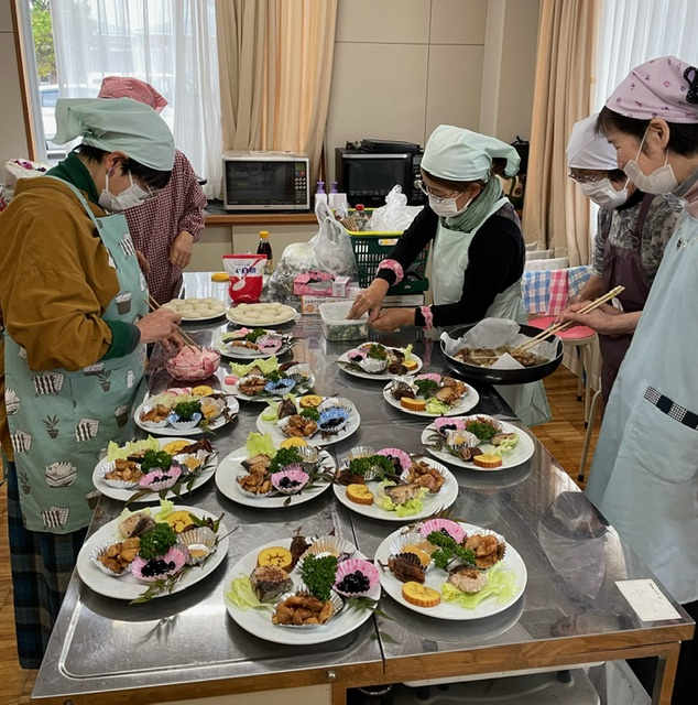 おいしさ実感!Cコレ&年末おすすめ商品お知らせ活動
【美作エリア鏡野コープ委員会】