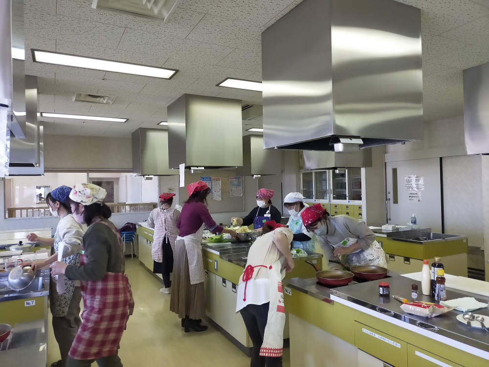 年末のおすすめ商品試食会
【岡山西エリア福浜コープ委員会】