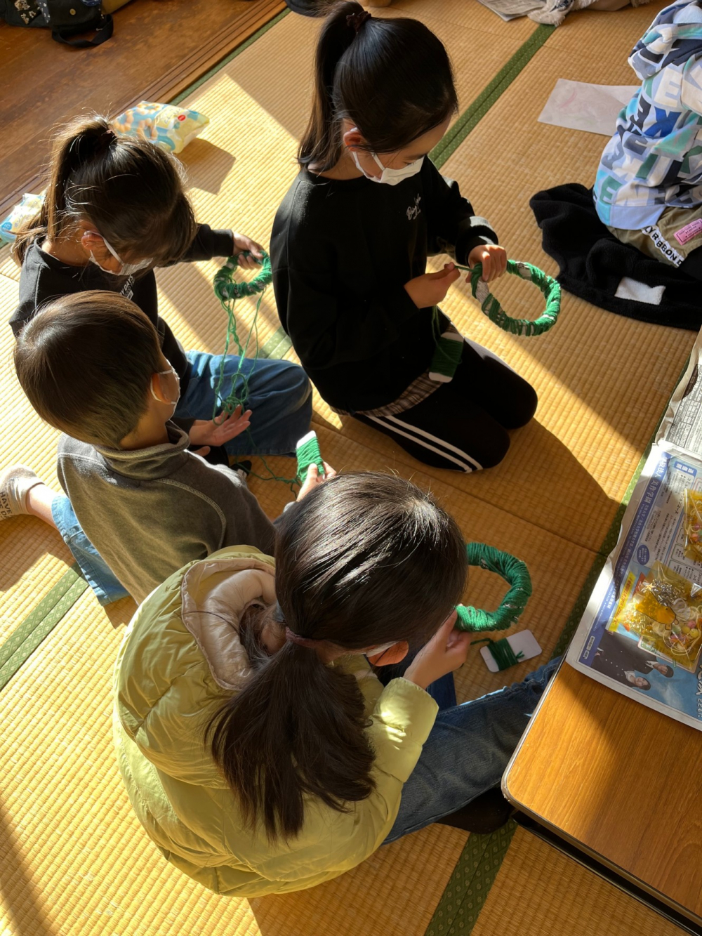 X'masリース作り
【岡山西エリア福島コープ委員会】