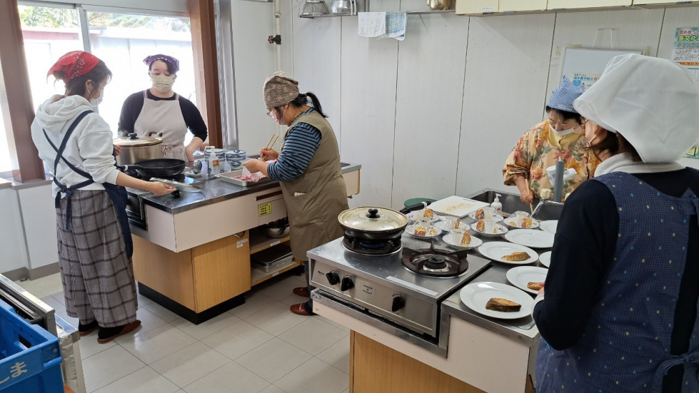 年末のおすすめ商品　試食会
【岡山西エリア足守南コープ委員会】