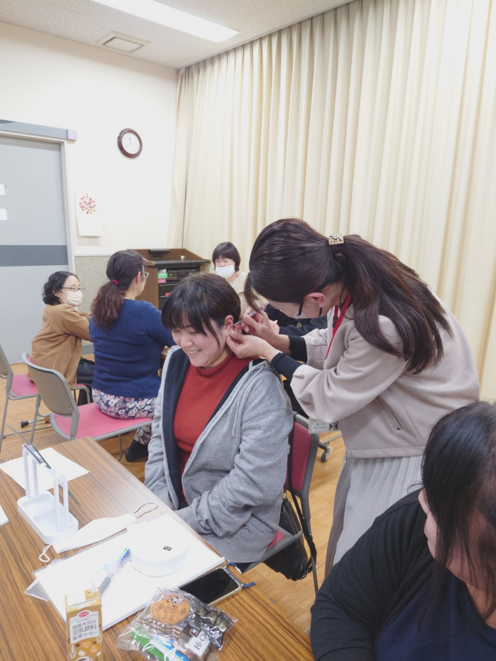 耳つぼセルフマッサージでキレイに健康に‼
【倉敷エリア連島東コープ委員会】