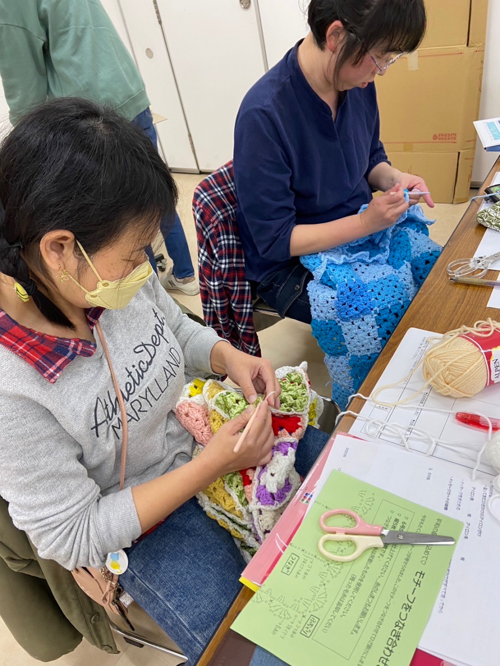『へいわのひざかけ』モチーフ募集・つなぎボランティア募集
【美作エリアへいわのひざかけ実行委員会】