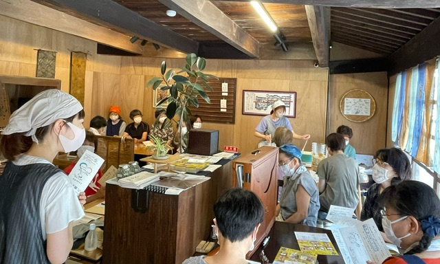 楽しくお豆富つくりましょう♪～おとうふ屋さんのアトリエにて～
【美作エリア鏡野コープ委員会】