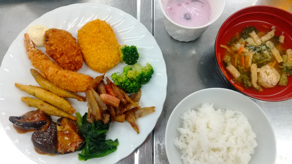 (株)ノースイ　地球のごちそうお届けLunch
【倉敷エリア万寿中央コープ委員会】