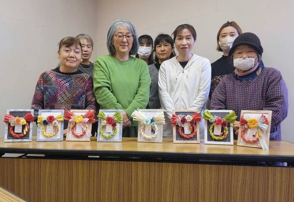 お正月飾りを作ろう
【美作エリア久米南コープ委員会】