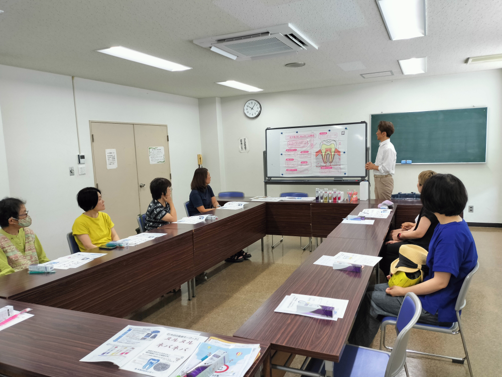 サンギさんの商品セミナー「歯ブラシや歯磨き粉について学ぼう」
【井笠エリア矢掛コープ委員会】
