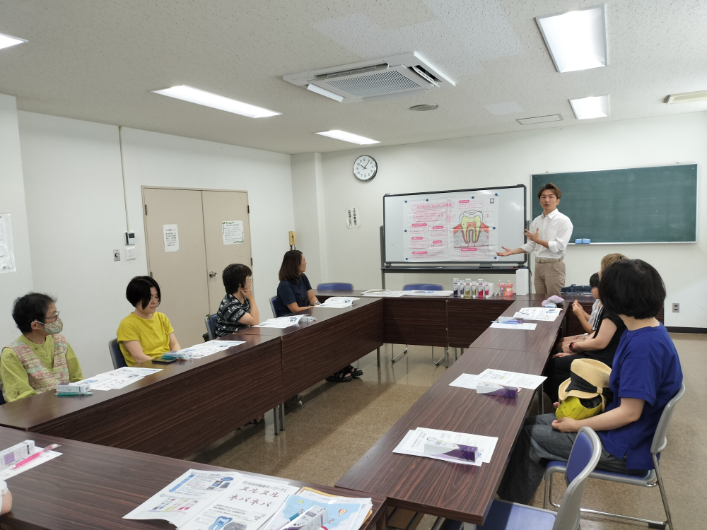 サンギさんの商品セミナー「歯ブラシや歯磨き粉について学ぼう」
【井笠エリア矢掛コープ委員会】
