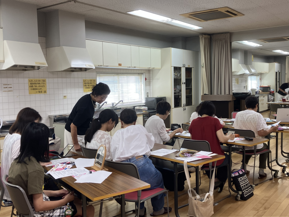 なりたい自分を演出!! ファッション講座「顔タイプ診断」
【岡山東エリア宇野西コープ委員会】