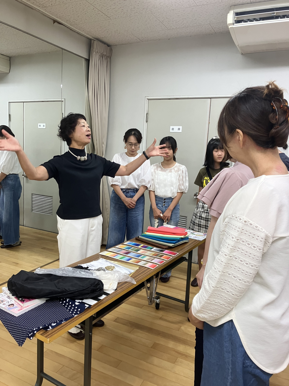 なりたい自分を演出!! ファッション講座「顔タイプ診断」
【岡山東エリア宇野西コープ委員会】