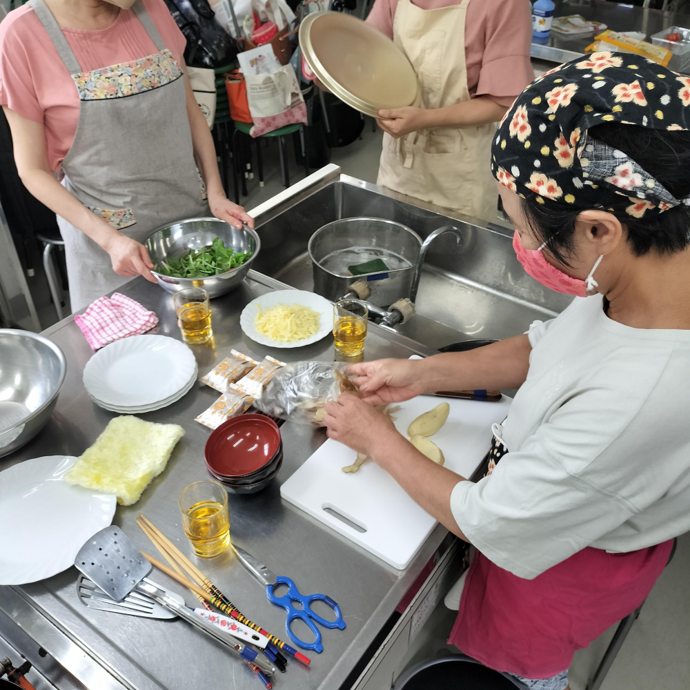 ケンミン食品株式会社の商品セミナー
【倉敷エリア老松南コープ委員会】