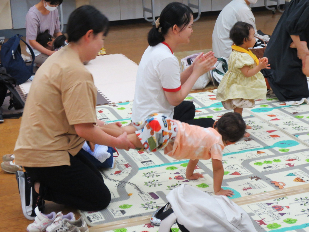 予約制子育てひろば ”親子でできる ふれあい遊び” ~お家でできる💛親子で楽しめる♪ふれあい遊びしませんか~
【岡山西エリア子育て応援PJ】
