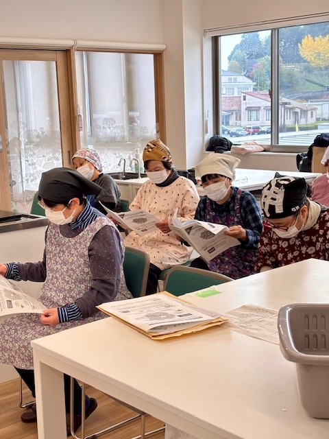 おかやま若鶏をおいしく食べよう～年末年始のおすすめ商品試食も一緒に～
【美作エリア中央コープ委員会】
