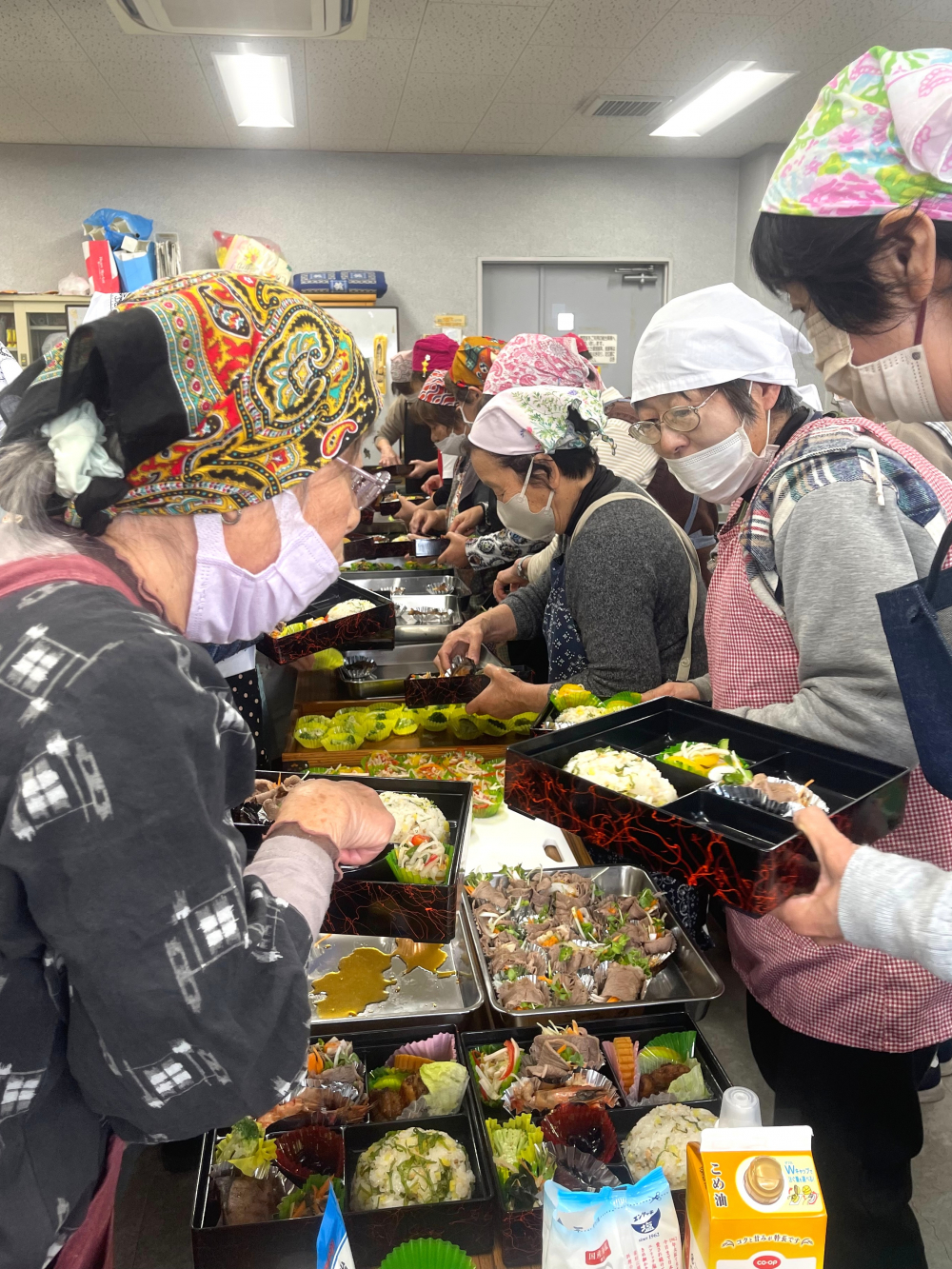 Cコレ商品&年末のおすすめ商品で　華やかな御膳をつくりましょ
【倉敷エリア大高東コープ委員会】