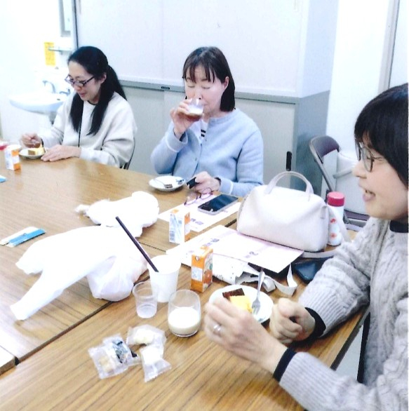 クリスマスリースを作ろう! ~グラデーションドリンクを飲んで語らおう~
【井笠エリア笠岡東コープ委員会】