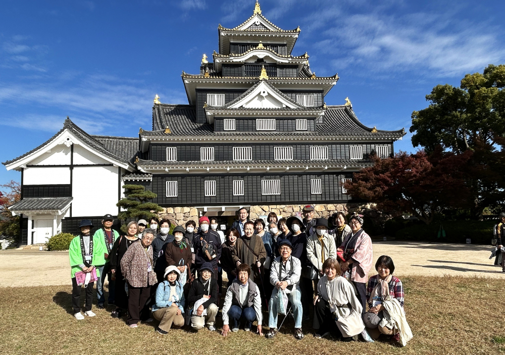 秋の岡山城・大人の社会科見学
【岡山東エリアいきいき委員会】