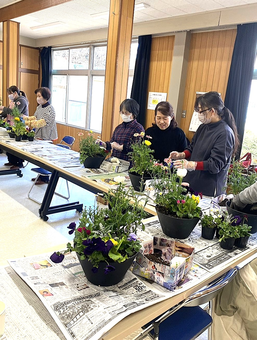 春の寄せ植えをしよう
【岡山西エリア足守北コープ委員会】