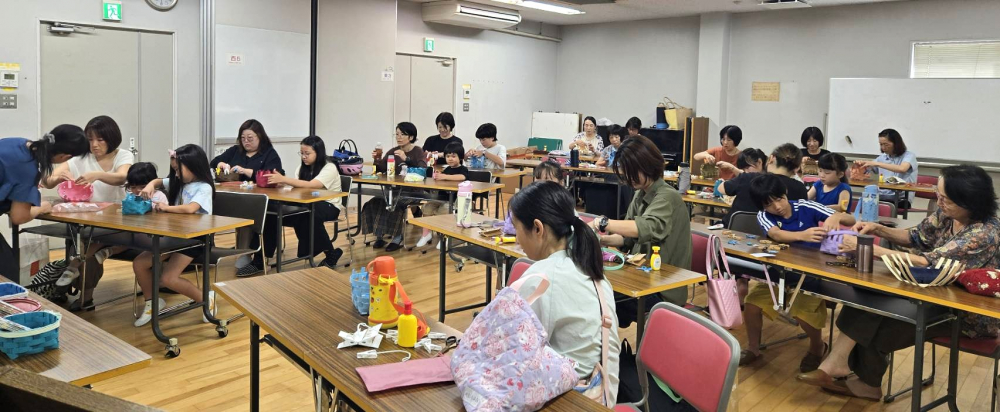 夏休み☀　親子でクラフトバンドかご作り
【岡山東エリア宇野西コープ委員会】