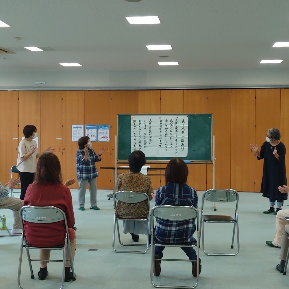 子供と一緒に楽しくお話を聞く会
【美作エリア勝北コープ委員会】