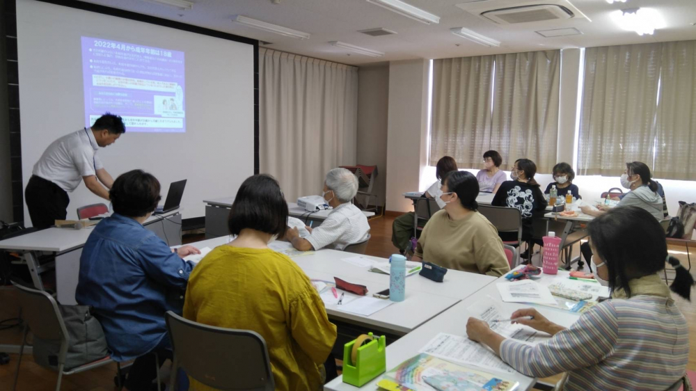 ～だまされないように知っておこう～成人年齢引き下げと消費者被害の学習会
【備北エリアくらしを守る】